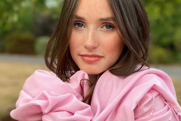 Five ways to wear a pashmina shawl this summer | Signature Cashmere