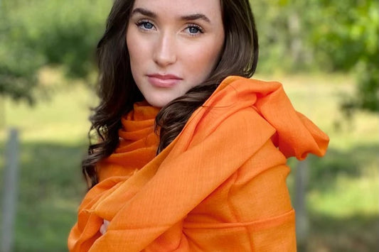 Can you wear cashmere in the summer? | Signature Cashmere