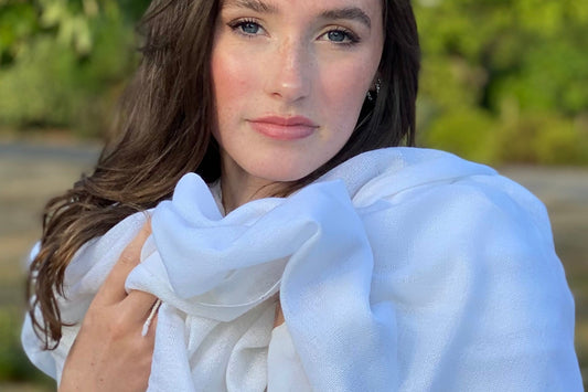 How to Wear a Pashmina Shawl for Weddings