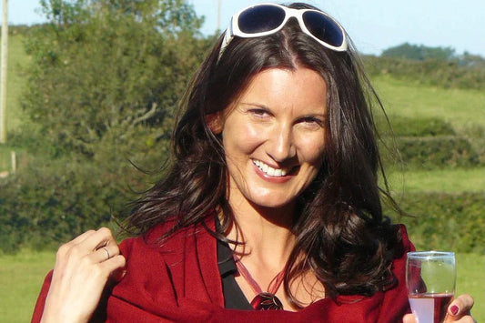 The Key Differences Between Cashmere and Pashmina Shawls