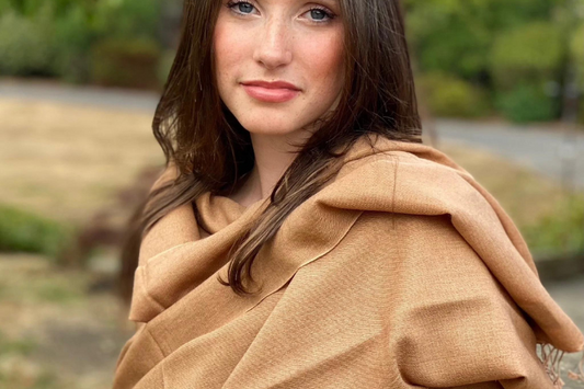 How to wear a Pashmina Scarf