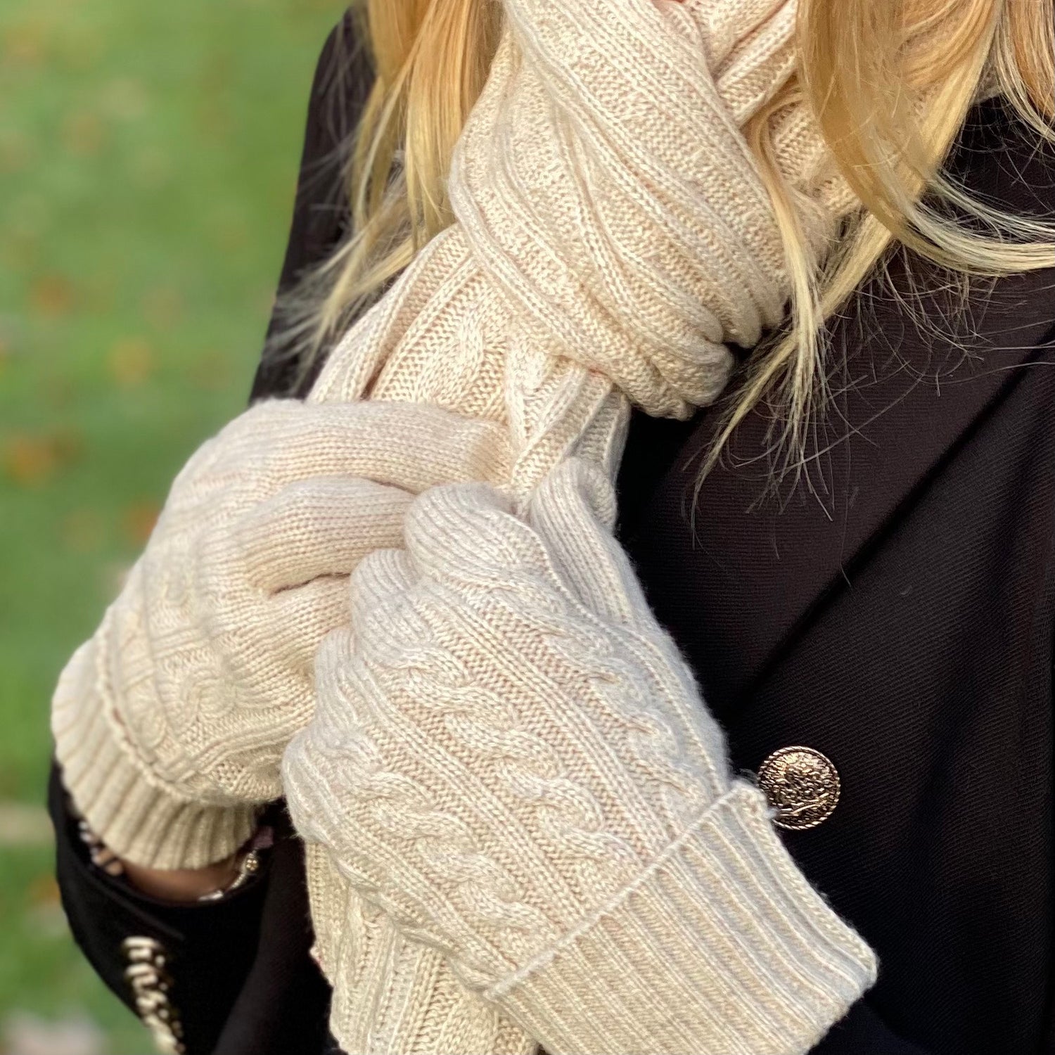 Cashmere Cable Knit Gloves