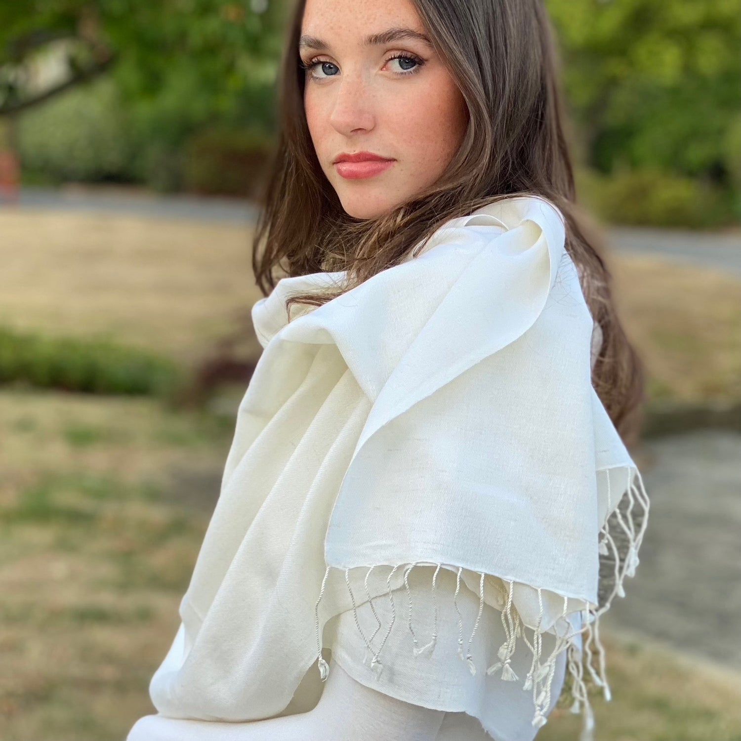 Our luxurious cashmere and pashmina garments are hand-woven in Nepal and carefully wrapped in an elegant organza bag for delivery.